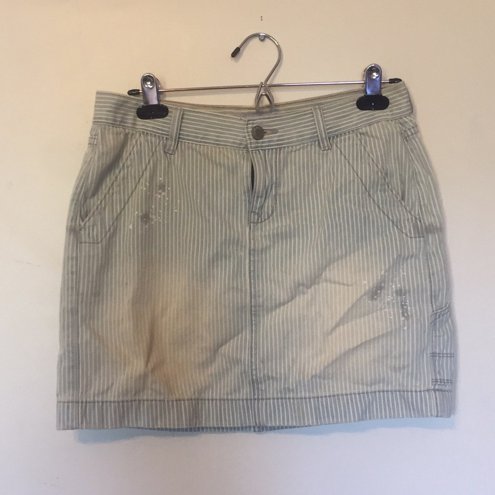 •Distressed Pinstripe Jean Skirt•